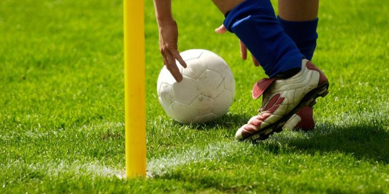 Chọn đội chơi tấn công chủ động